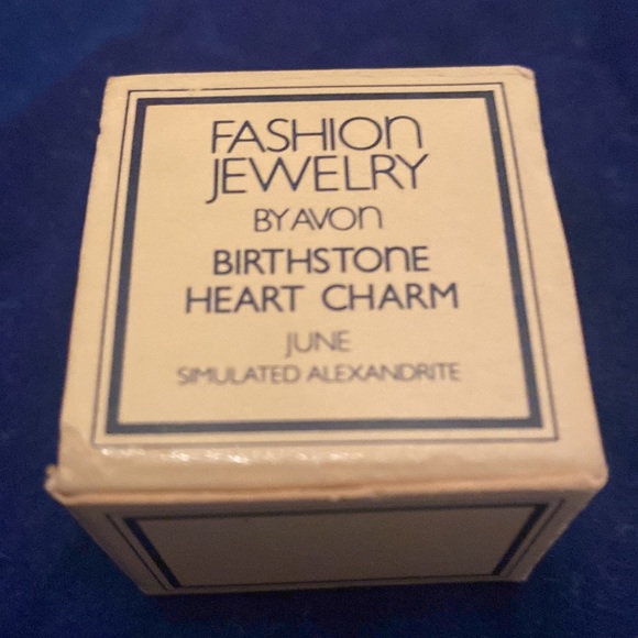 Avon birthstone heart charm 1981 June simulated alexandrite - Picture 4 of 5